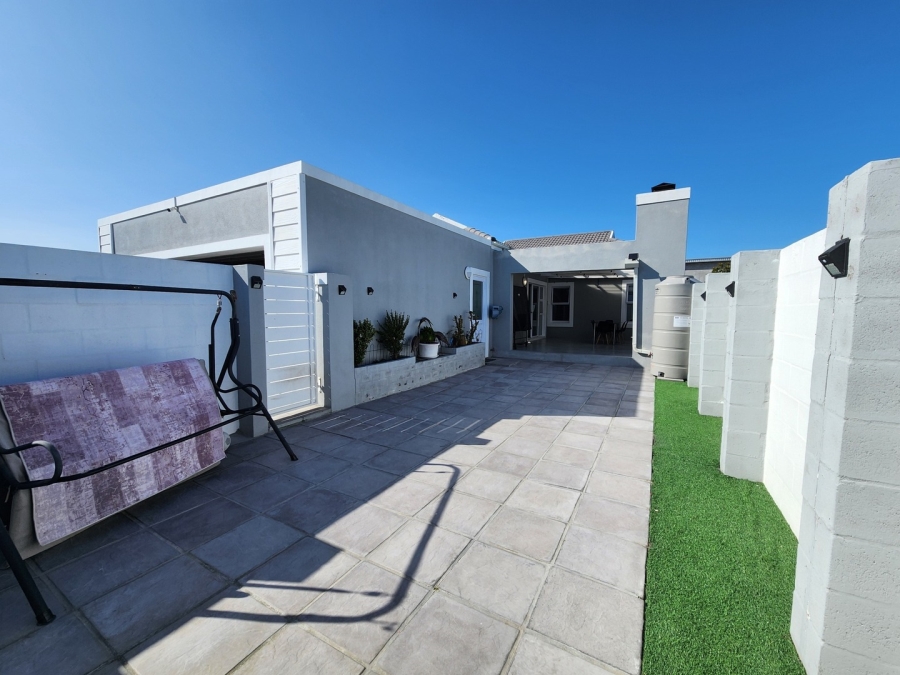 3 Bedroom Property for Sale in Sunningdale Western Cape